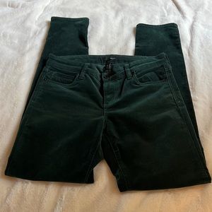 EUC green corduroy skinny jeans size 28
